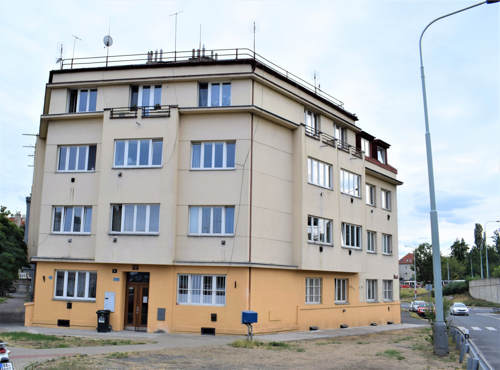 Dům