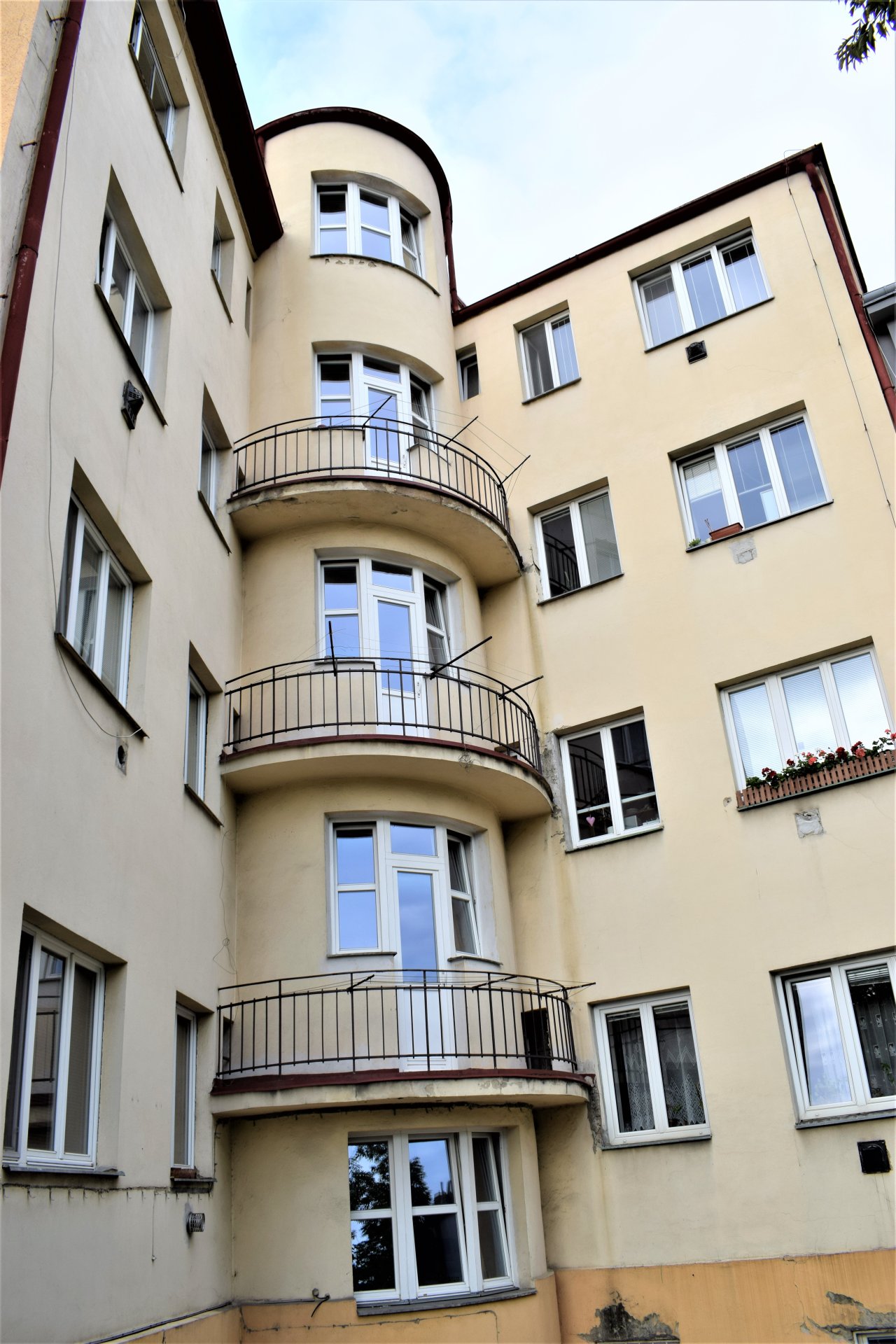 Dům